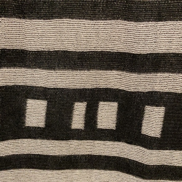 Ya Los Angeles Geometric Hi-low Open Vest/Cardigan - Picture 7 of 8